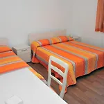 Aparthotel Diffuso Magredi 4*