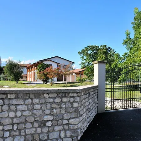 Diffuso Magredi Apartahotel